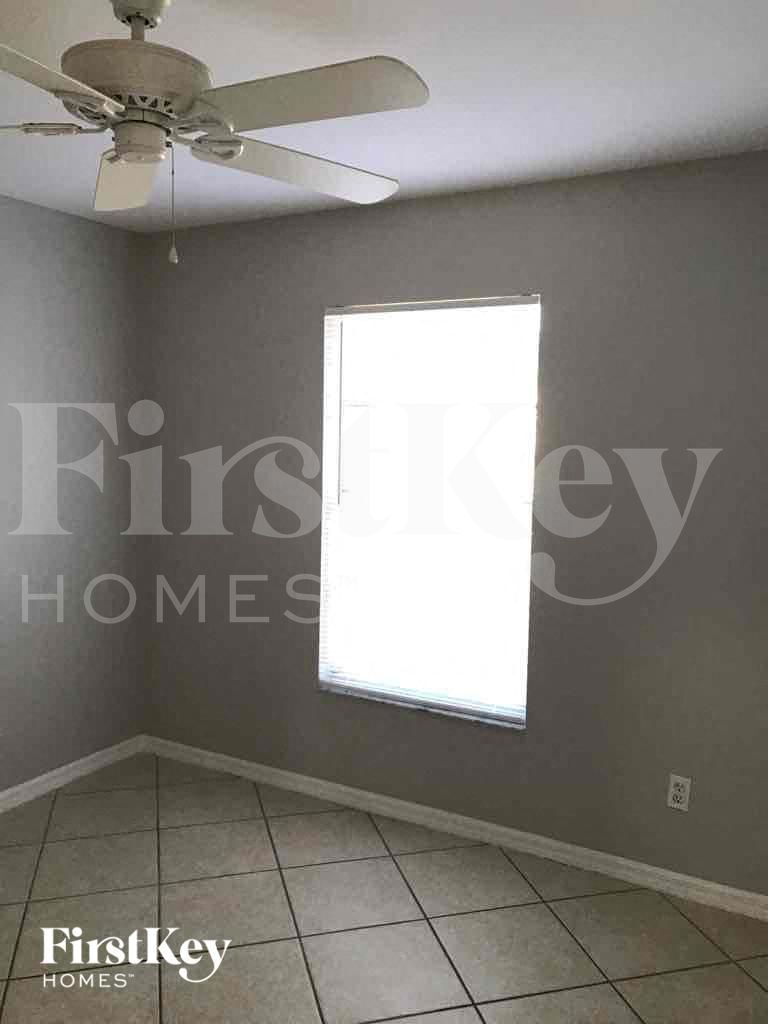 Building Photo - 4103 10th St SW