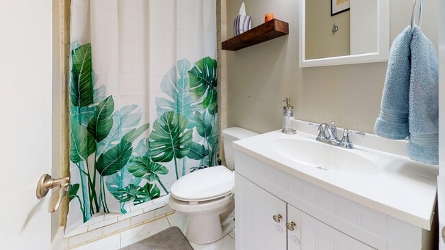 Building Photo - 110 Pinecliff Dr