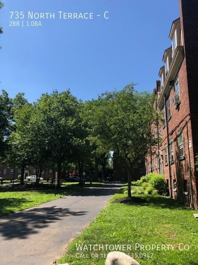 Building Photo - 735 North Terrace