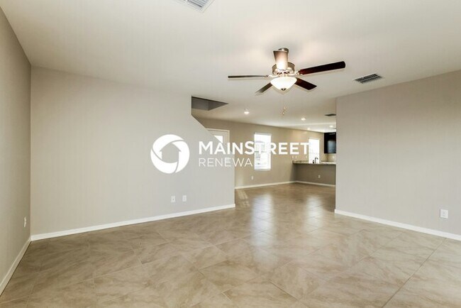 Building Photo - 3939 S 82nd Dr