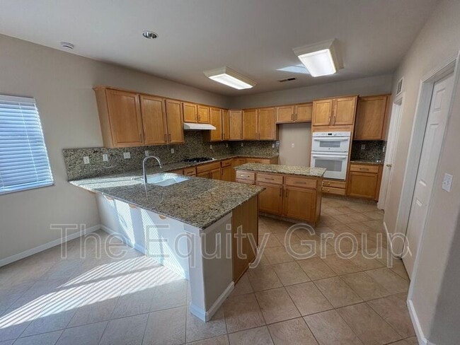 Building Photo - 4911 W Elkhorn Ave