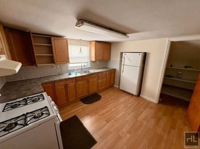 Building Photo - 17 Dalton Rd