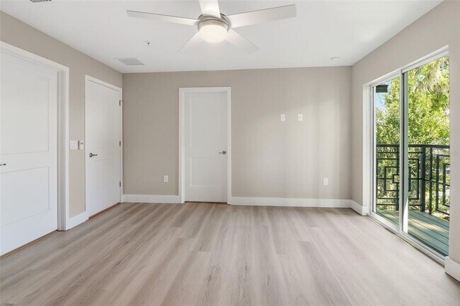 Building Photo - 45 SE 15th Terrace