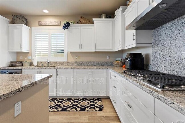 Building Photo - 24848 Coldwater Canyon Trail