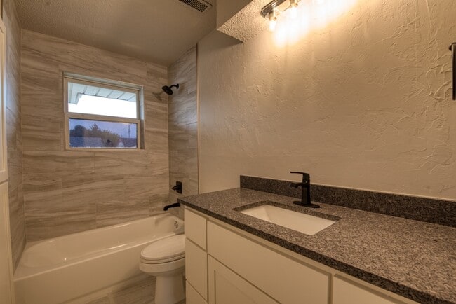 Building Photo - 2828 SW 83rd St