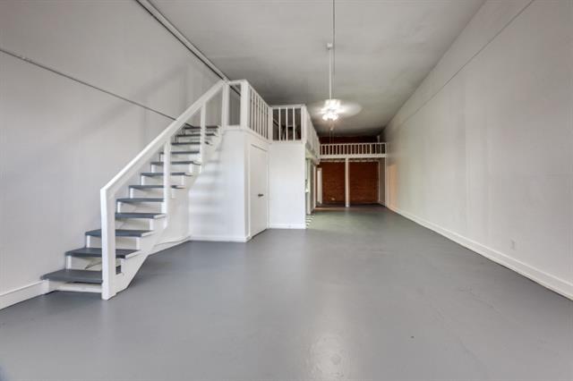 Building Photo - 2007 S Ervay St