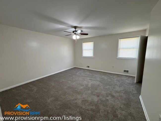 Building Photo - 5138 Clacton Ave