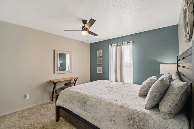 Building Photo - 6937 El Cajon Ct NW