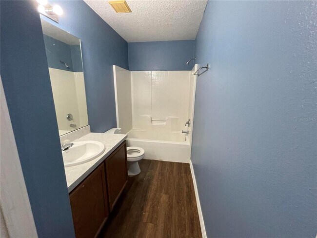Building Photo - 526 Elbridge Pl
