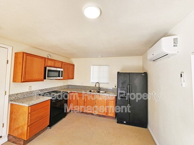 Building Photo - 5391 Money St