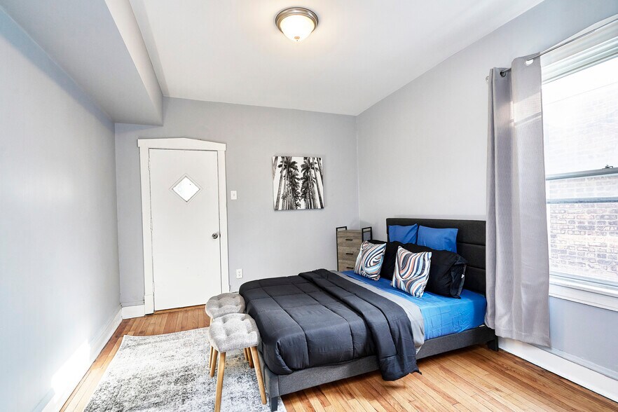Secondary Bedroom - 6923 S Merrill Ave