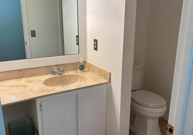 Building Photo - 190 Escambia Ln