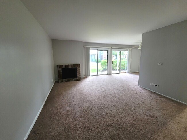 Building Photo - 1460 7 Pines Rd