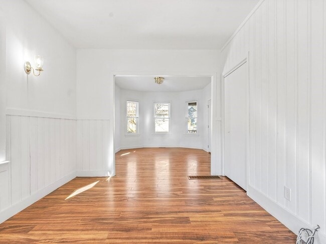 Building Photo - 40 Gold Star Rd