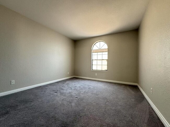 Building Photo - 2987 Juniper Hills Blvd
