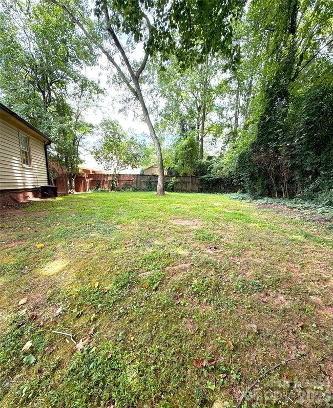 Building Photo - 137 Sleepy Hollow Rd