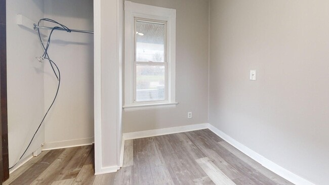 Building Photo - Lorain 2 Bedroom Single Family Home