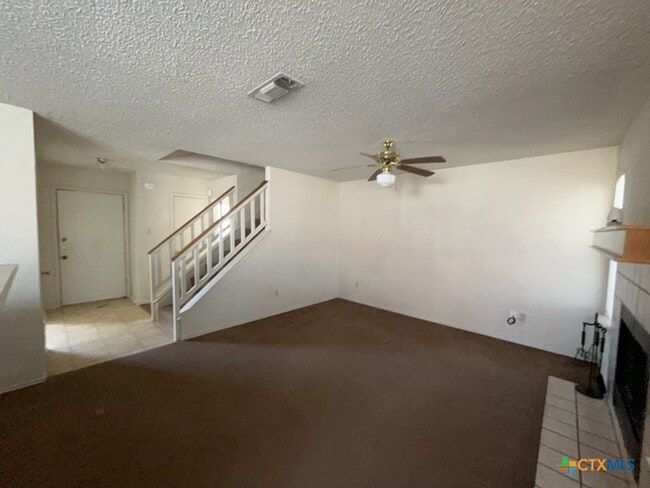 Building Photo - 2607 Schulze Dr