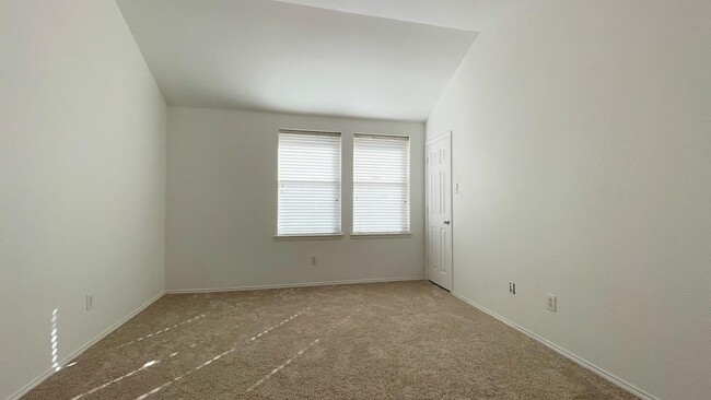 Building Photo - 5112 Bald Cypress Ln