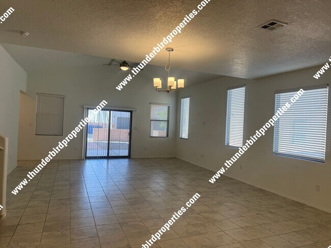 Building Photo - 2605 Stryker Road Southeast