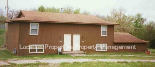 Primary Photo - 1304 Randall Rd