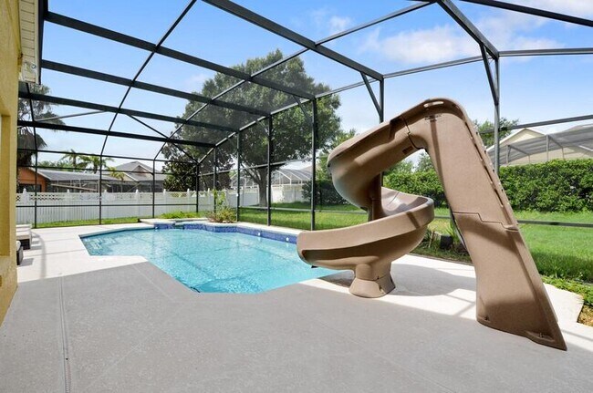 Building Photo - 2708 Formosa Blvd