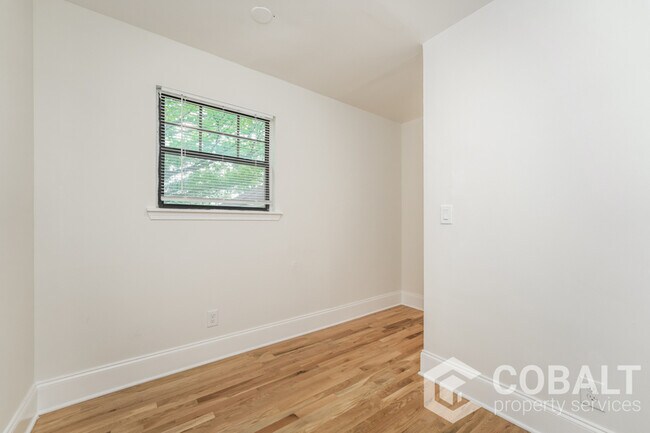 Building Photo - 755 St Charles Ave NE