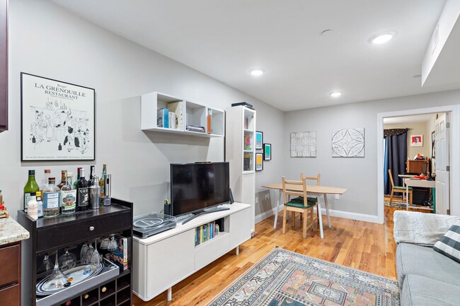 Building Photo - 381 Communipaw Ave