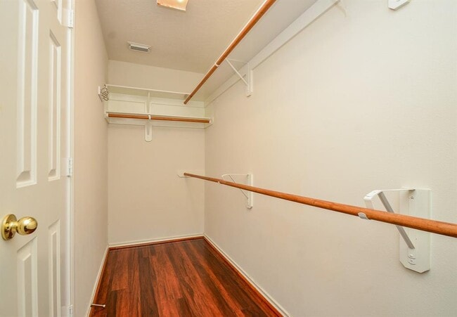 Building Photo - 10718 Acacia Forest tr