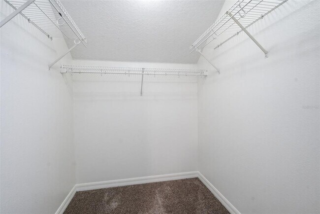 Building Photo - 10604 Lakeside Vista Dr