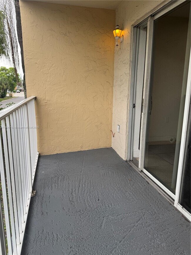 Building Photo - 5122 NW 79th Ave