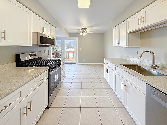 Building Photo - 63 Spuhler Dr