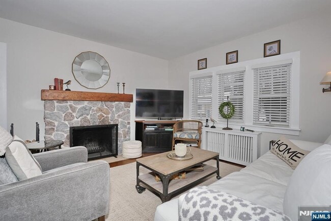 Building Photo - 2 Maysenger Rd