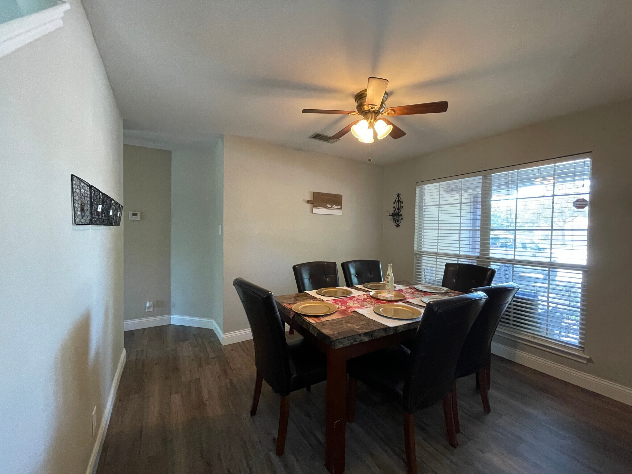 Dining Room - 10506 Tiger Way