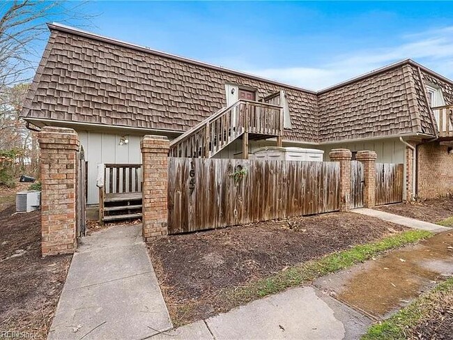 Building Photo - 1647 Ocean Bay Dr