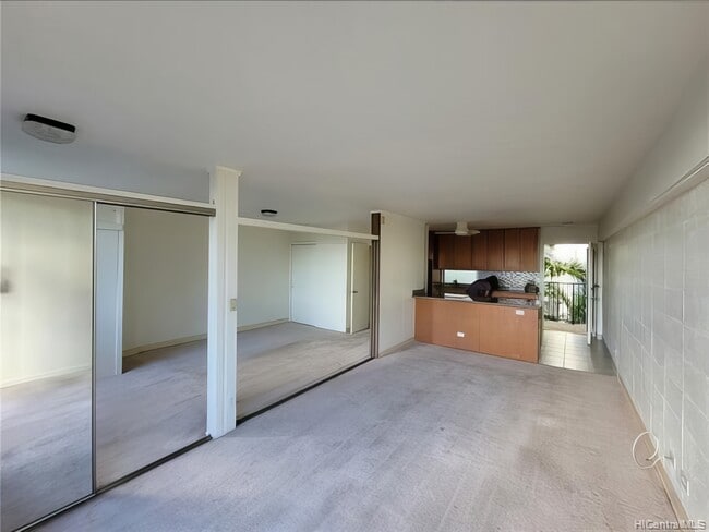 Building Photo - 1630 Makiki St