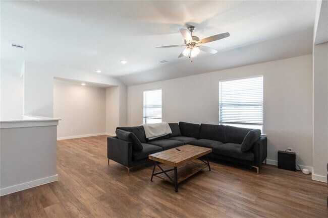 Building Photo - 19722 Upper Canyon Ct