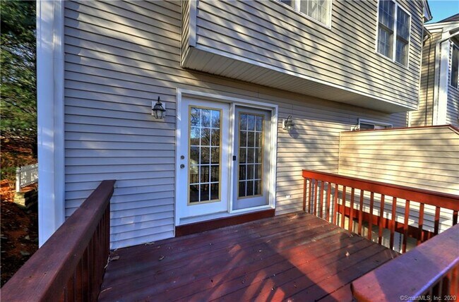 Building Photo - 60 Grove St