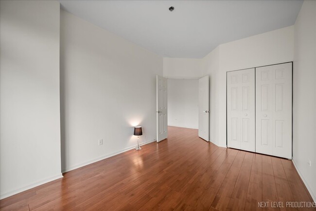 Building Photo - 187 Hunt Club Dr