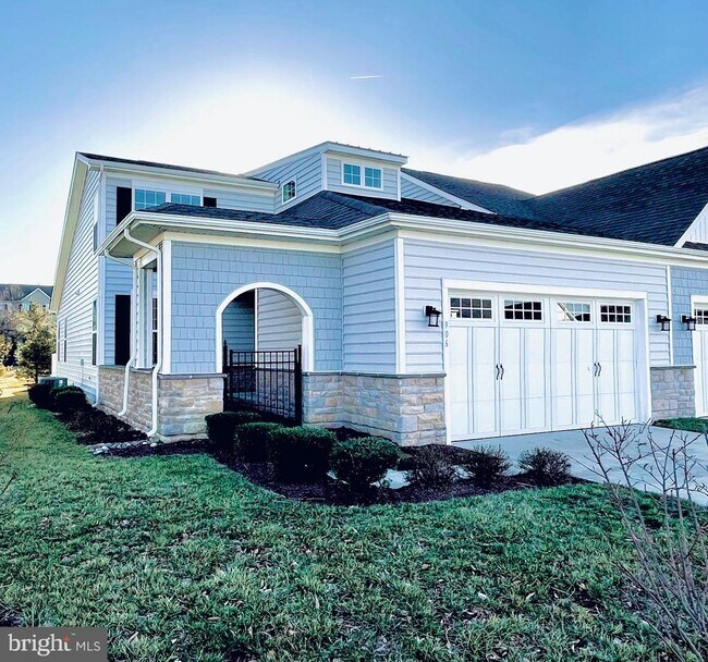 Building Photo - 906 Moorings Cir