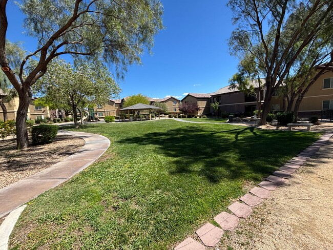 Building Photo - Beautiful 3Bed/2Bath/2Car Condo in Sky Pointe Community – Northwest Las Vegas!