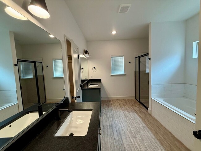 Building Photo - New Construction