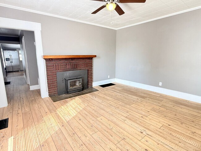 Building Photo - 1023 Thomas V Bryant Dr