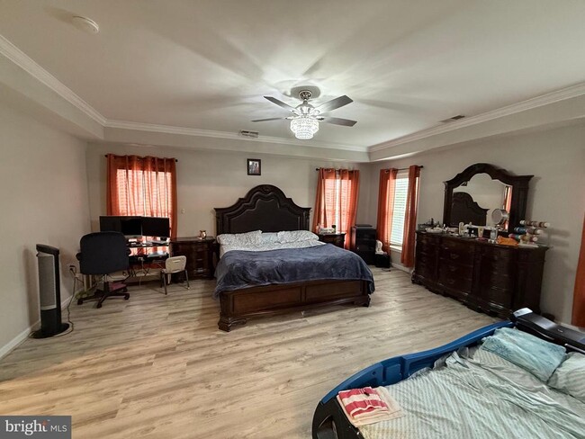 Building Photo - 42218 Castle Ridge Square