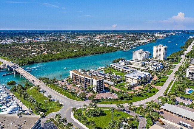 Building Photo - 225 S Beach Rd