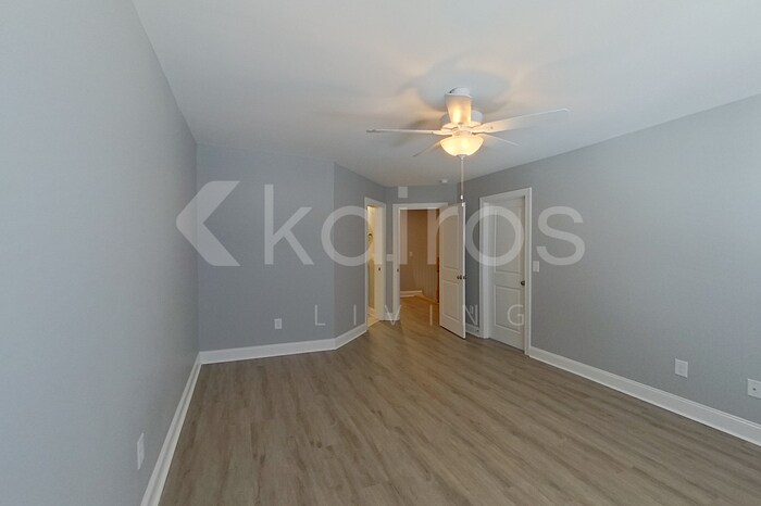 Building Photo - 3717 Oak Leaf Wy