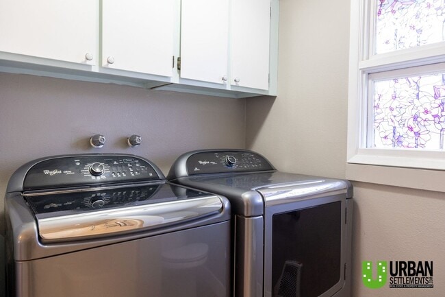 Building Photo - Great 3 bedroom 2 bathroom townhome for rent in South Spokane Valley
