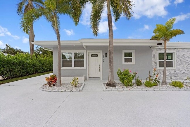 Building Photo - 2312 Spanish Trail