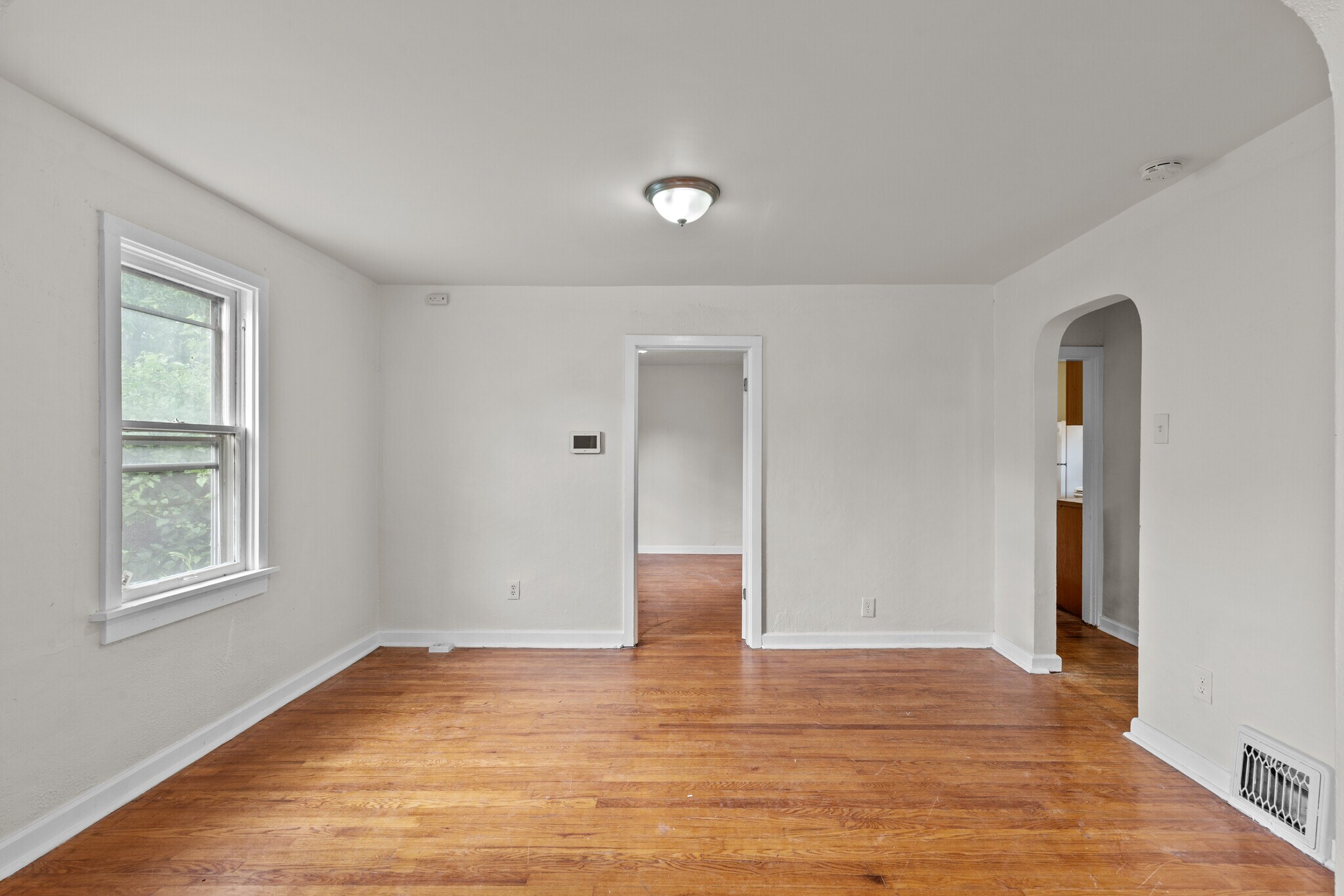 Building Photo - 7138 Garesche Ave
