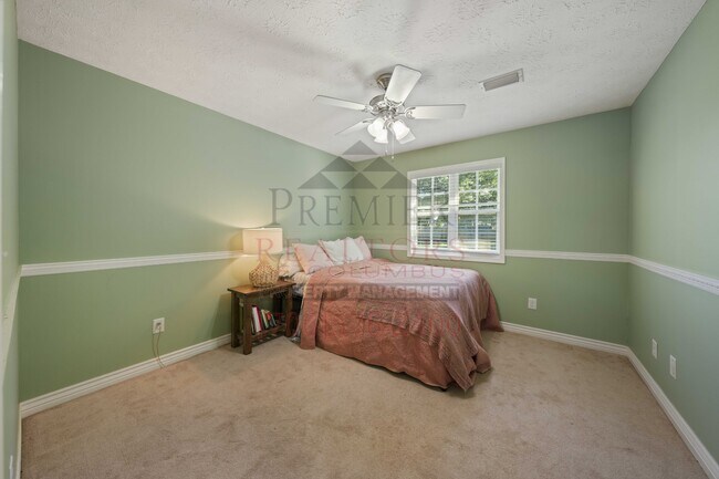Building Photo - 393 Lee Rd 554